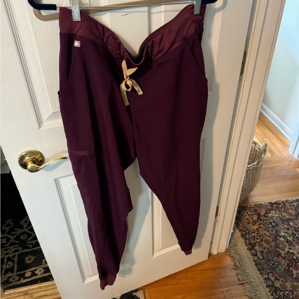 Zamora scrub pants